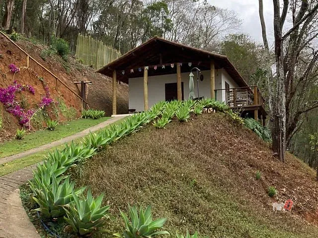 Casa com 2025m² 2 quartos e 2 banheiros, à venda, no bairro Vale das Videiras em Petrópolis