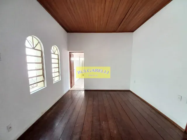 Casa com 360m² 3 quartos e 2 banheiros, à venda, no bairro Vila Arens II em Jundiaí