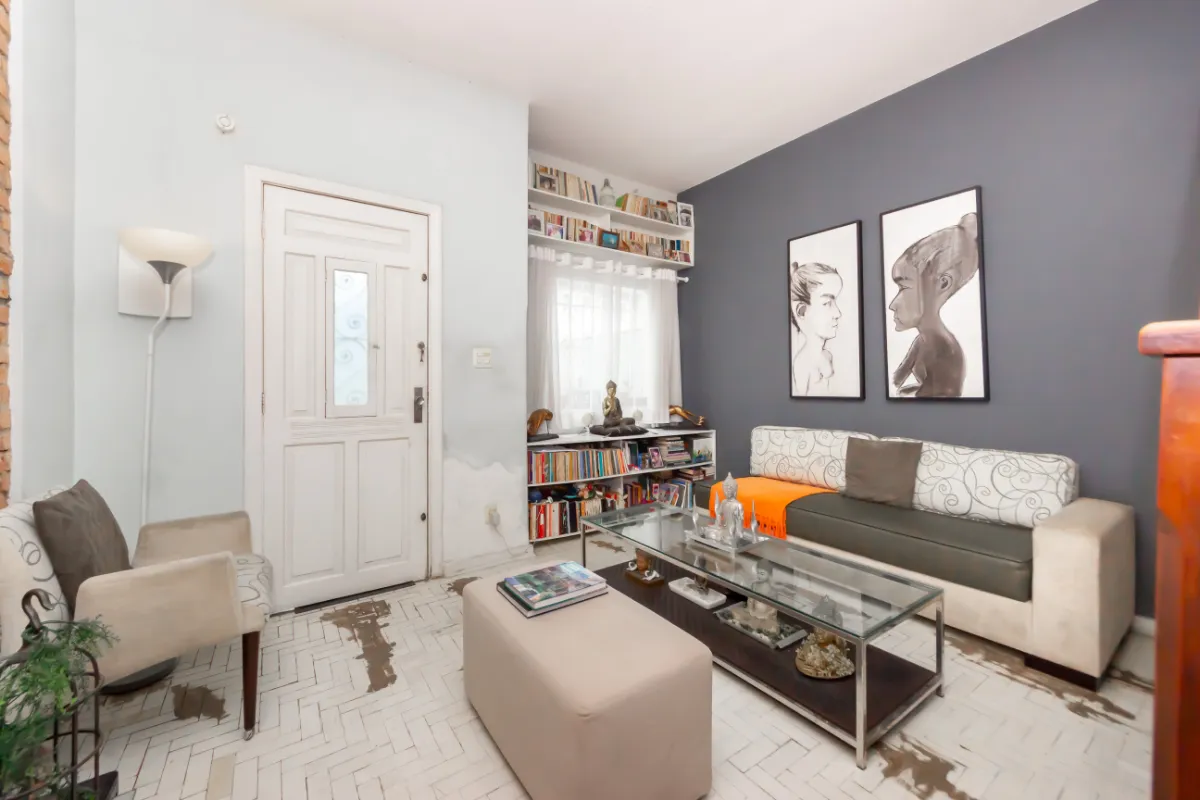 Casa para venda em Vila Olímpia com 3 quartos, sendo 1 suíte, 120m²