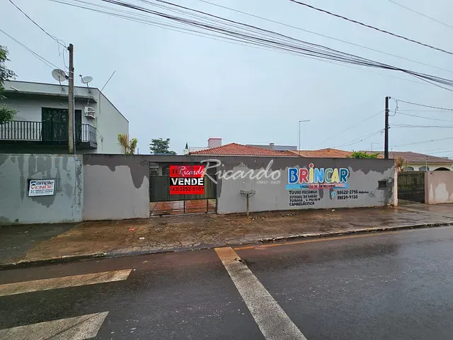 Casa com 376m² 3 quartos e 2 banheiros, à venda, no bairro Jardim Cultura em Arapongas