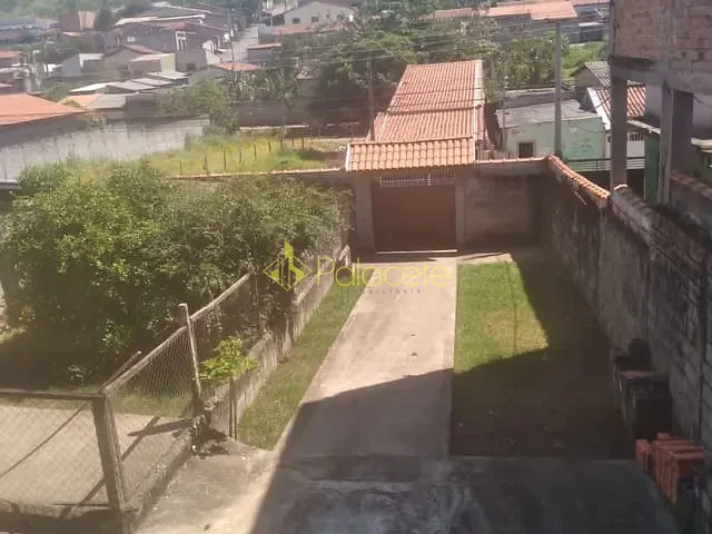 Casa com 400m², à venda, no bairro Chácara São Silvestre em Taubaté