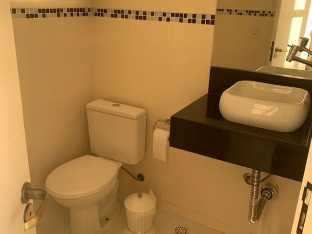 Casa com 360m² 4 quartos e 3 banheiros, à venda, no bairro Jardim das Colinas em São José dos Campos