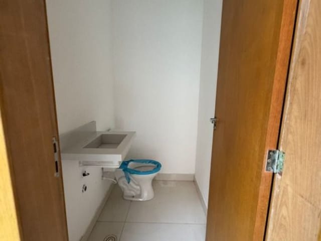 Casa com 193m² 2 quartos e 3 banheiros, à venda, no bairro Água Espraiada (Caucaia do Alto) em Cotia