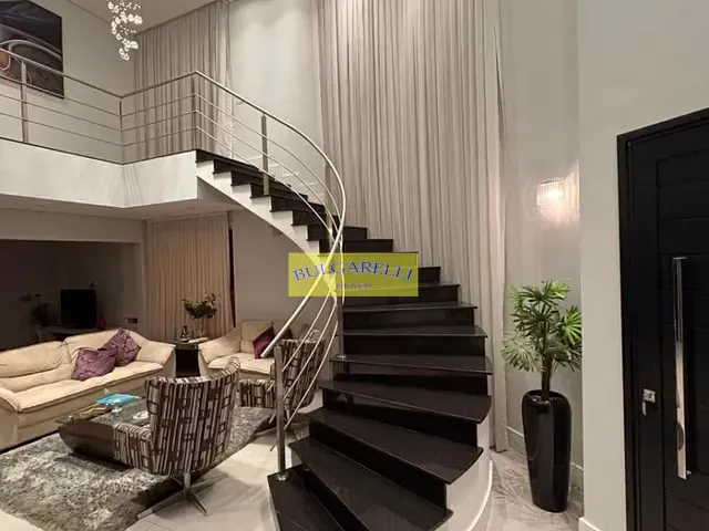 Casa com 343m² 4 quartos e 6 banheiros, à venda, no bairro Villaggio San Marco em Jundiaí
