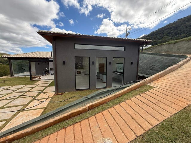 Casa com 2000m² 3 quartos e 1 banheiro, à venda, no bairro Secretário em Petrópolis