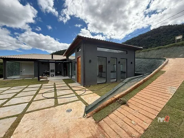 Casa com 2000m² 3 quartos e 1 banheiro, à venda, no bairro Secretário em Petrópolis