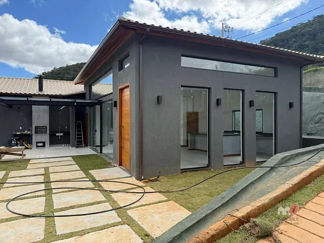 Casa com 2000m² 3 quartos e 1 banheiro, à venda, no bairro Secretário em Petrópolis