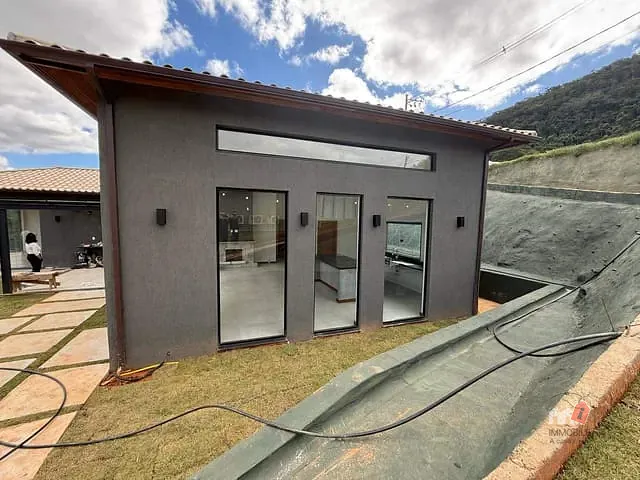 Casa com 2000m² 3 quartos e 1 banheiro, à venda, no bairro Secretário em Petrópolis