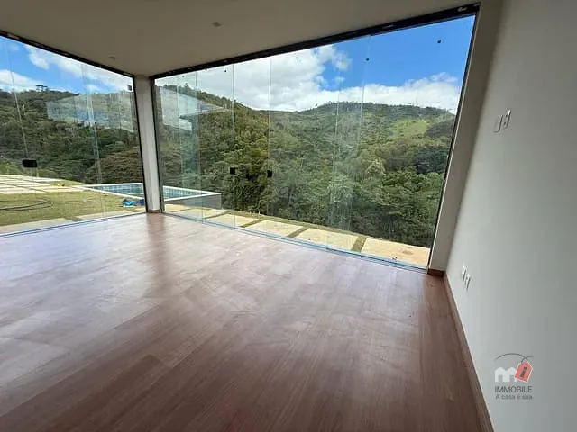 Casa com 2000m² 3 quartos e 1 banheiro, à venda, no bairro Secretário em Petrópolis