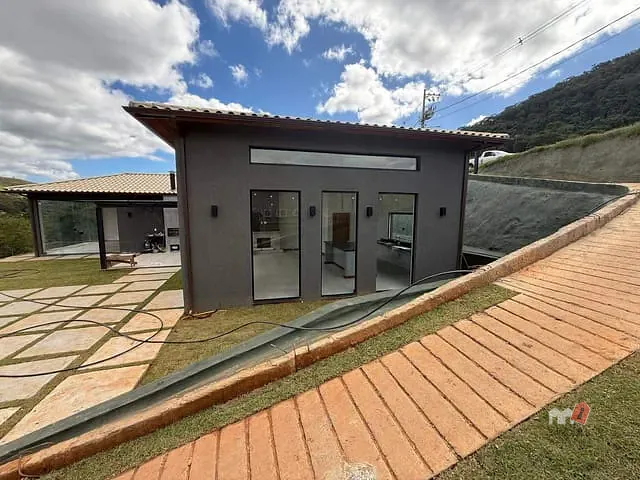 Casa com 2000m² 3 quartos e 1 banheiro, à venda, no bairro Secretário em Petrópolis