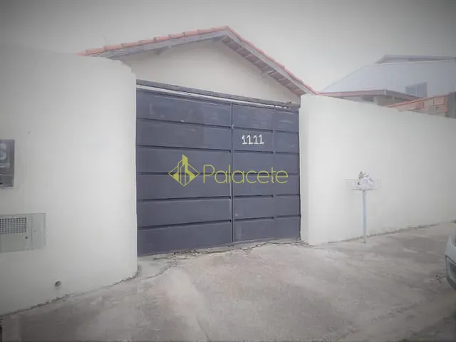 Casa com 250m² 2 quartos e 1 banheiro, à venda, no bairro Vila Rica em Pindamonhangaba