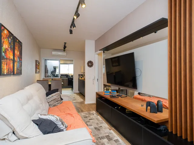 Casa 2 quartos e 2 banheiros, à venda, no bairro Três Vendas em Pelotas