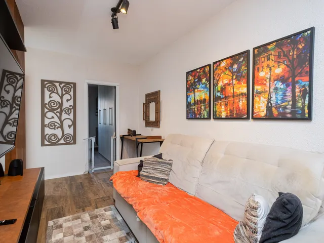 Casa 2 quartos e 2 banheiros, à venda, no bairro Três Vendas em Pelotas
