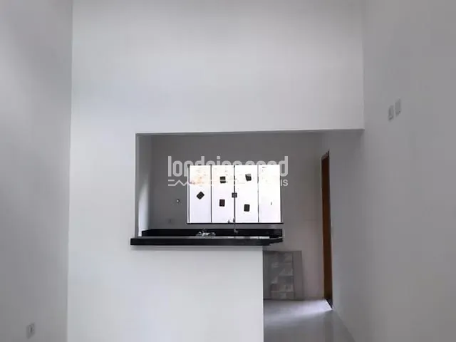 Casa com 125m² 2 quartos e 1 banheiro, à venda, no bairro Jardim do Café 2 em Cambé