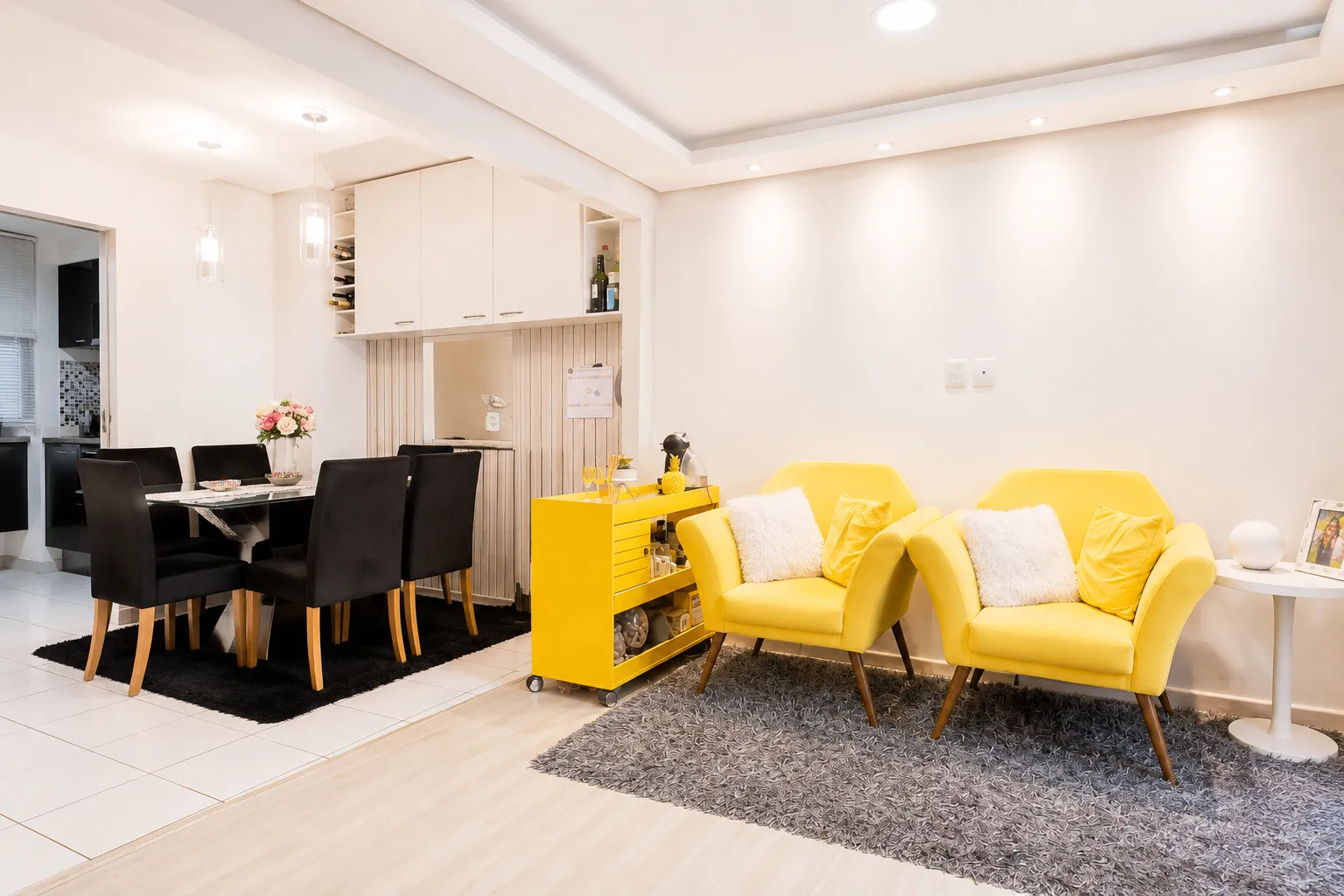 Casa à venda no Moradas Pelotas 1 ,Três Vendas - 70 m², 2 quartos, decorada, com lareira e churrasqueira.