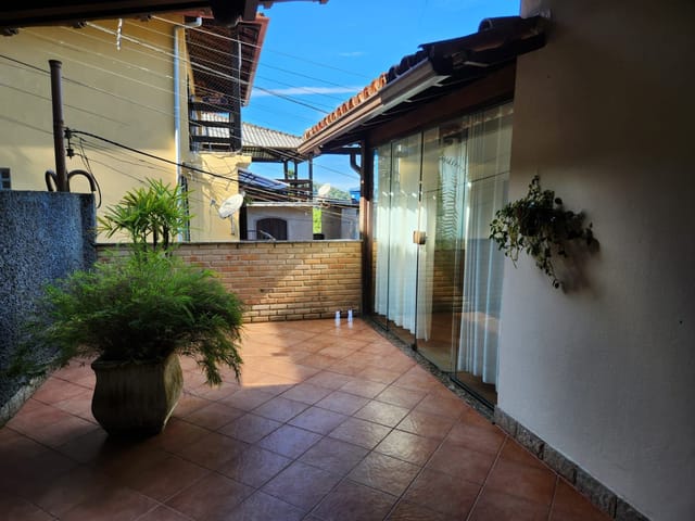 Casa à venda, no bairro Mosela em Petrópolis