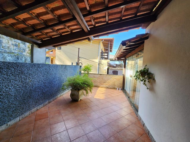 Casa à venda, no bairro Mosela em Petrópolis