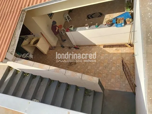 Casa 2 quartos e 1 banheiro, à venda, no bairro Parque Residencial Ana Rosa em Cambé