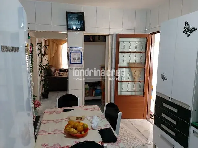 Casa 2 quartos e 1 banheiro, à venda, no bairro Parque Residencial Ana Rosa em Cambé