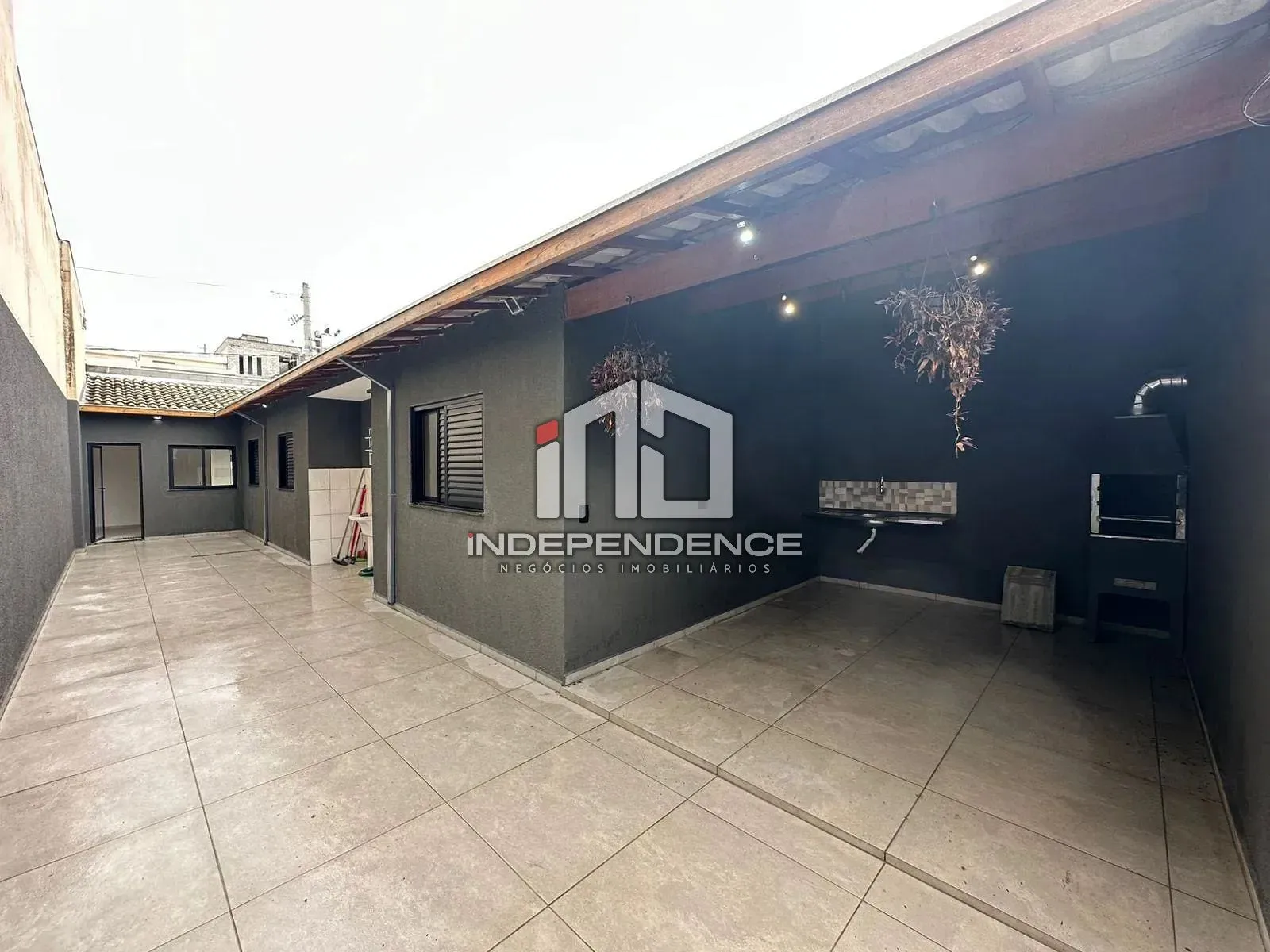 Casa, 3 quartos, 131 m² - Foto 1