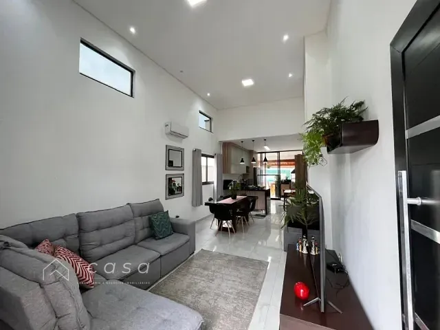 Casa com 250m² 3 quartos e 2 banheiros, à venda, no bairro Residencial Colinas. em Caçapava