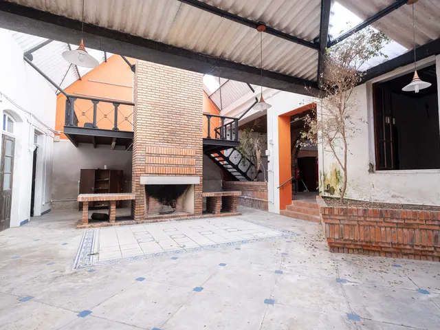 Casa com 528m², à venda, no bairro Centro em Pelotas