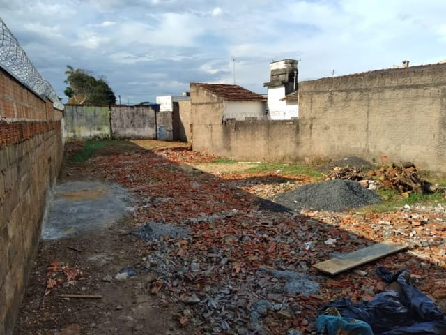 Foto do Casa - Casa com 3 dormitórios à venda, 141 m² por R$ 340.000,00 - Leblon - Uberaba/MG | ZUCATO IMOBILIARIA LTDA