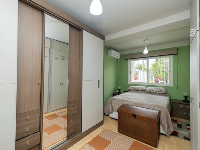 Casa com 300m² 2 quartos e 2 banheiros, à venda, no bairro Laranjal em Pelotas