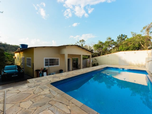 Foto do Casa - Casa em condomínio para venda com 4 quartos, sendo 1 suíte, 240m² | Lares e Andares Imóveis