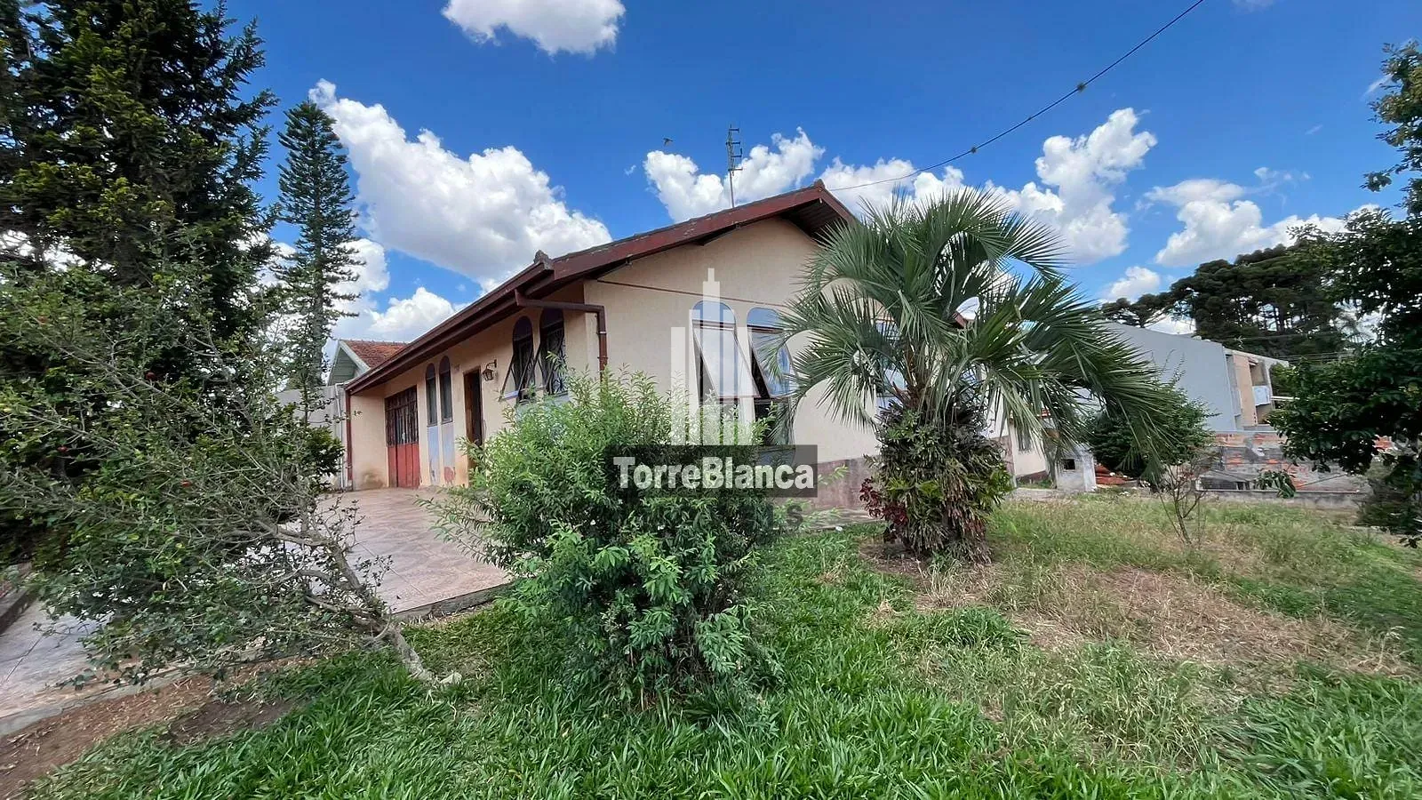 Casa, 4 quartos, 141 m² - Foto 1