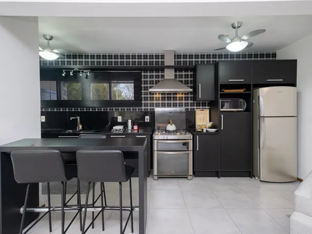 Casa com 555m² 2 quartos e 2 banheiros, à venda, no bairro São Gonçalo em Pelotas