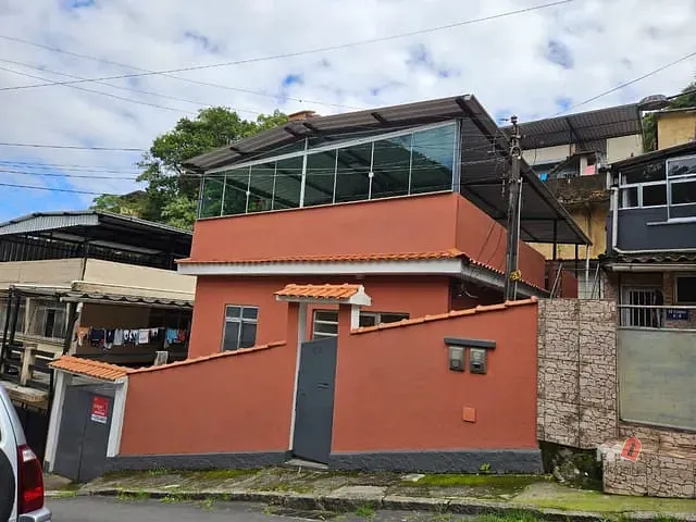 Casa 3 quartos e 2 banheiros, para alugar, no bairro Morin em Petrópolis