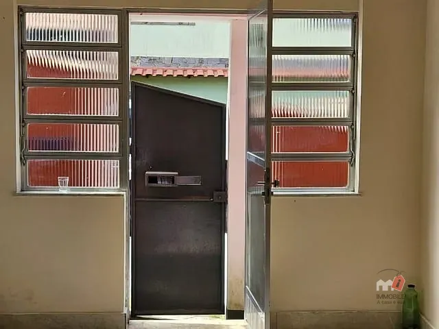 Casa 3 quartos e 2 banheiros, para alugar, no bairro Morin em Petrópolis