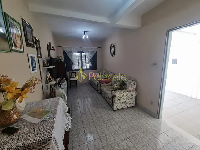 Casa com 137m² 4 quartos e 2 banheiros, à venda, no bairro Pedregulho em Guaratinguetá