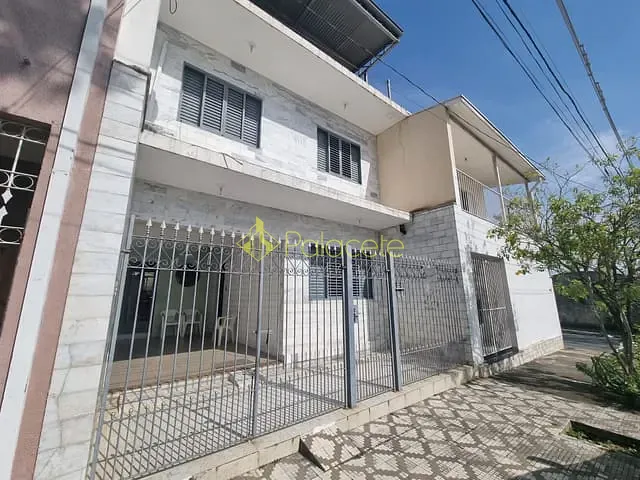 Casa com 137m² 4 quartos e 2 banheiros, à venda, no bairro Pedregulho em Guaratinguetá