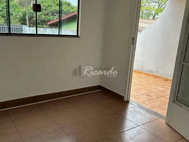 Casa com 150m² 2 quartos e 1 banheiro, à venda, no bairro Jardim Santo Antônio em Arapongas