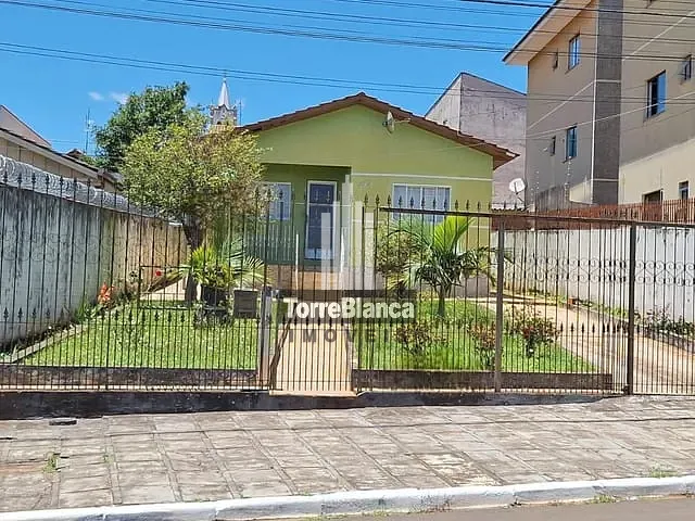 Casa com 501m², à venda, no bairro Uvaranas em Ponta Grossa