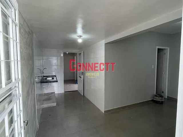 Casa com 250m² 3 quartos e 2 banheiros, à venda, no bairro Adelino Simioni em Ribeirão Preto