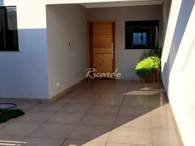 Casa com 138m² 2 quartos e 1 banheiro, à venda, no bairro Jardim Paraná em Arapongas