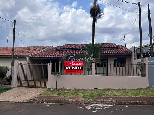 Casa com 250m² 3 quartos e 1 banheiro, à venda, no bairro Jardim Santa Efigênia em Arapongas