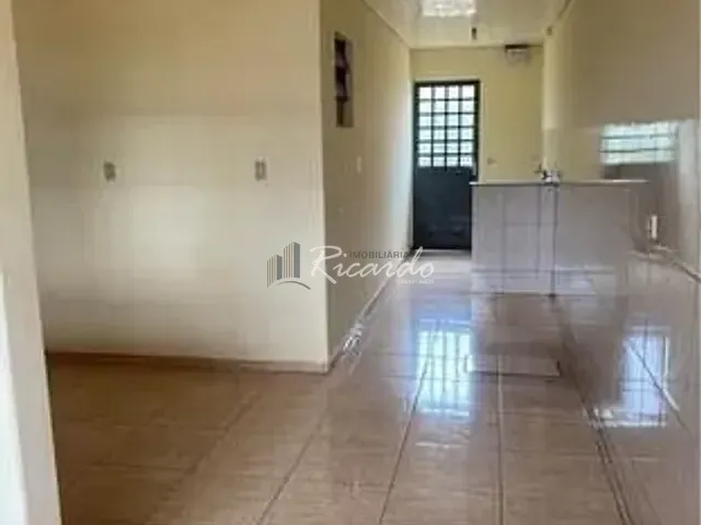 Casa com 250m² 3 quartos e 1 banheiro, à venda, no bairro Jardim Santa Efigênia em Arapongas