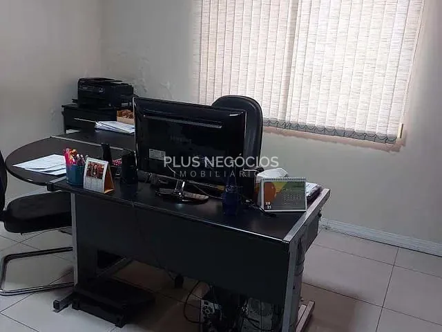 Casa à venda, no bairro Vila Santana em Sorocaba