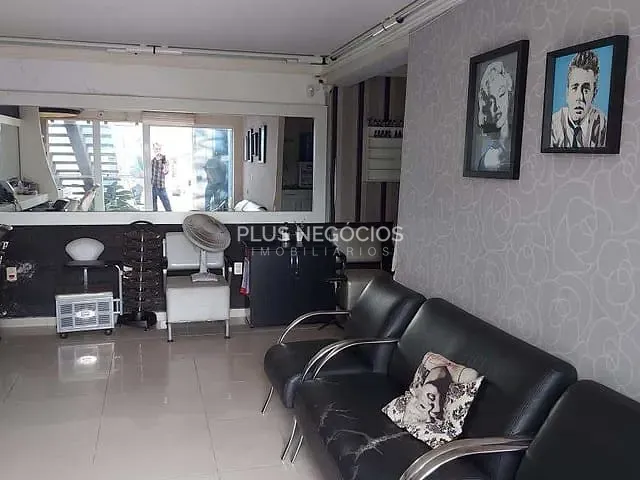 Casa à venda, no bairro Vila Santana em Sorocaba