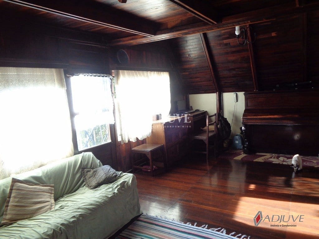 Casa à venda com 4 quartos, 250m² - Foto 12