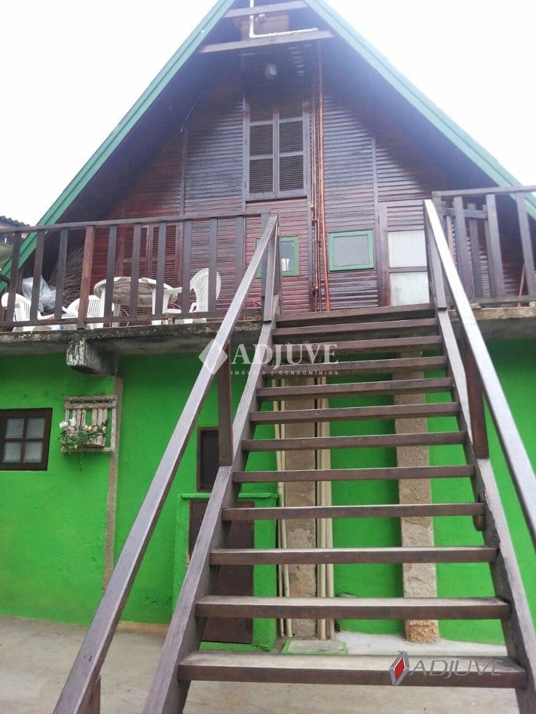 Casa à venda com 4 quartos, 250m² - Foto 2