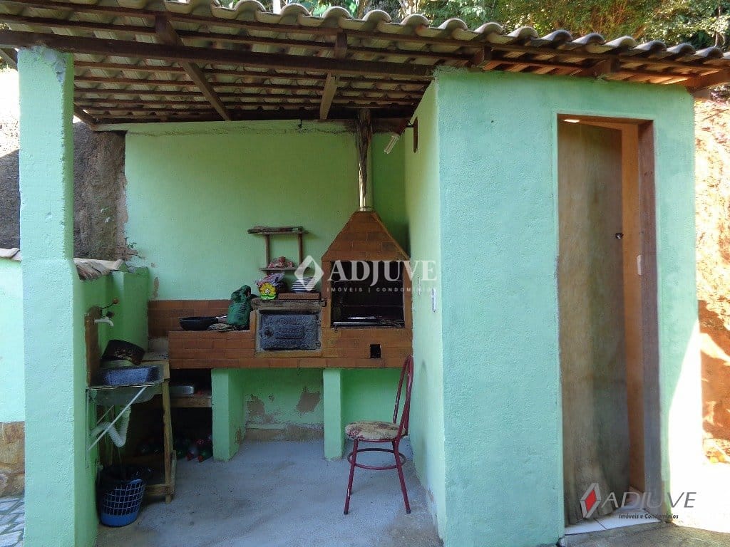 Casa à venda com 4 quartos, 250m² - Foto 7