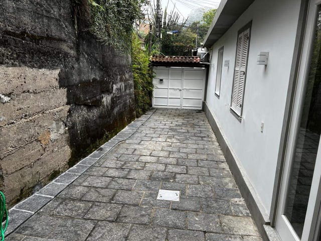 Casa 3 quartos e 3 banheiros, para alugar, no bairro Valparaíso em Petrópolis