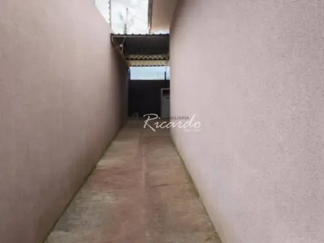 Casa com 250m² 3 quartos e 2 banheiros, à venda, no bairro Conjunto Residencial Piacenza em Arapongas