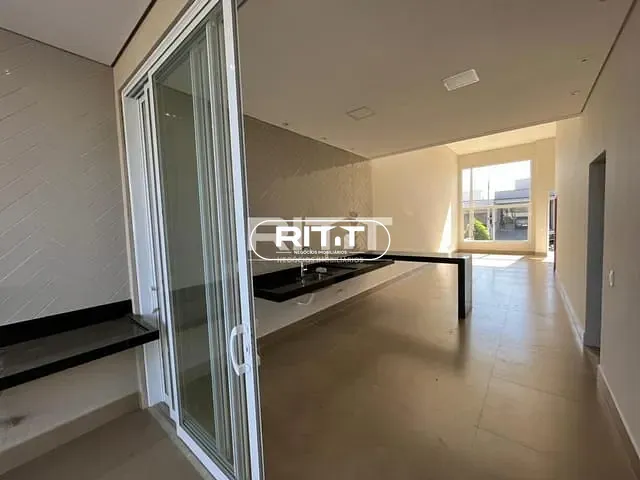 Casa com 156m² 3 quartos e 1 banheiro, à venda, no bairro Parque Olívio Franceschini em Hortolândia