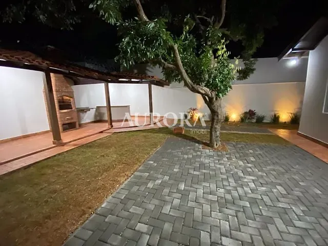 Casa com 360m² 3 quartos e 2 banheiros, à venda, no bairro Sabará em Londrina